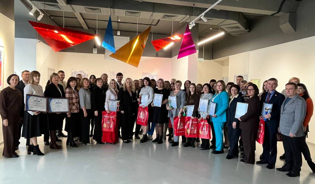 11 декабря 2025 года в городе Старый Оскол состоялось заседание комитета по социальным вопросам Ассоциации «Совет муниципальных образований Белгородской области», которое было посвящено вопросам укрепления общественного здоровья.