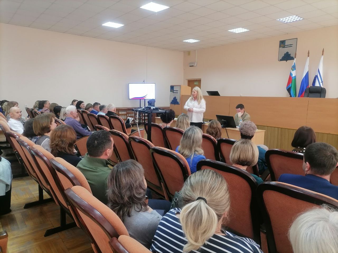 Ассоциация «Совет муниципальных образований Белгородской области» провела обучающее мероприятие для представителей ТОС и НКО Яковлевского муниципального округа по участию во Всероссийской муниципальной премии «Служение».