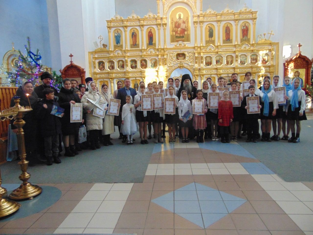 В Покровском соборе Бирюча впервые состоялся епархиальный конкурс «Славим Христа»