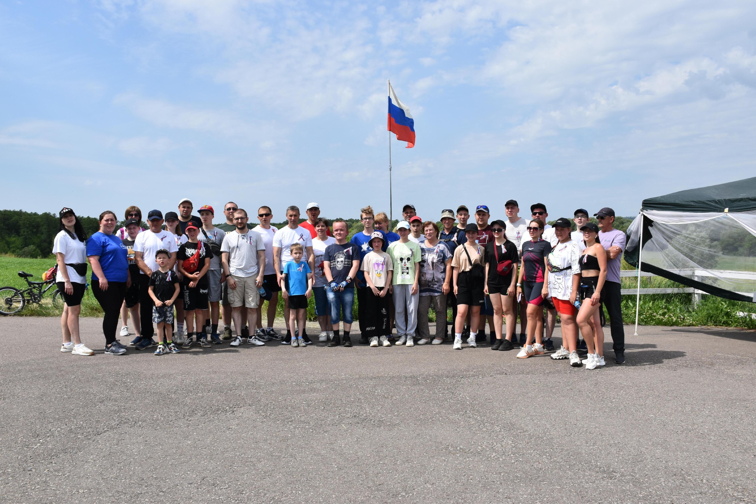 Красногвардейцы присоединились к традиционному велопробегу в честь Дня России.