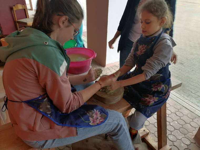 Продолжается работа пришкольных лагерей. Продолжается работа пришкольных лагерей.