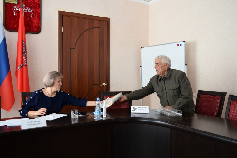 Глава администрации района Анна Куташова приняла 15 человек.