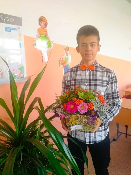 В Бирюченской школе отметили День рябины.
