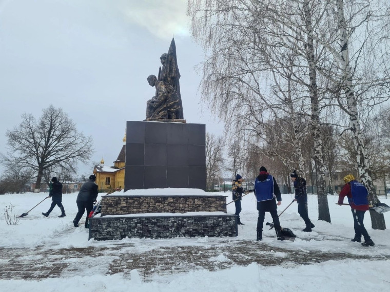 Жители Красногвардейского района собрали подарки для защитников Отечества.