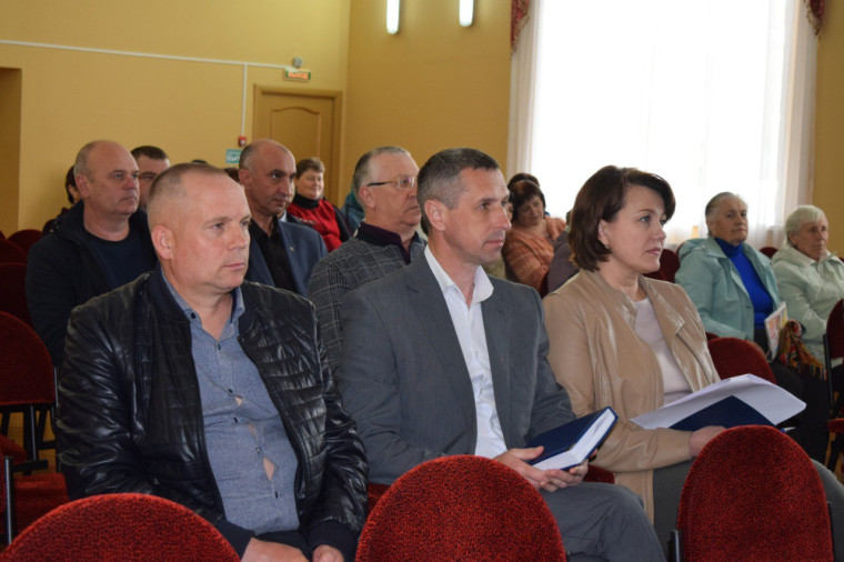 В Калиново состоялся отчёт главы администрации поселения.