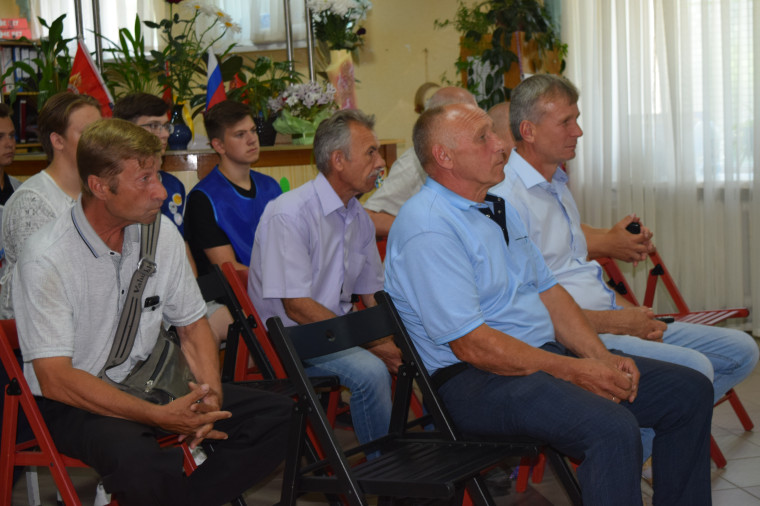 Глава администрации района Анна Куташова встретилась с ветеранами боевых действий.
