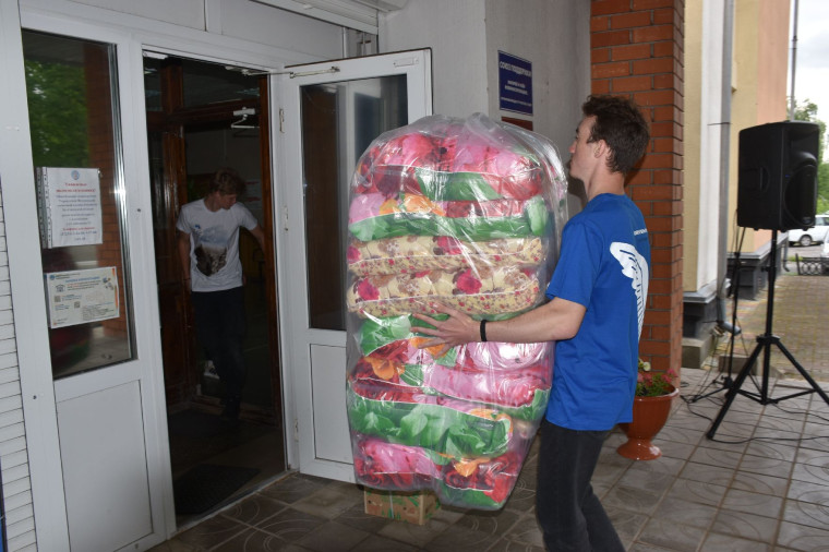 В Красногвардейский район прибыла гуманитарная помощь для жителей приграничных территорий, покинувших свои дома.