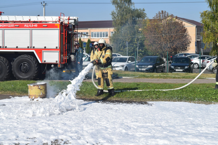 В Красногвардейском районе прошёл фестиваль «Юные пожарные спасатели».