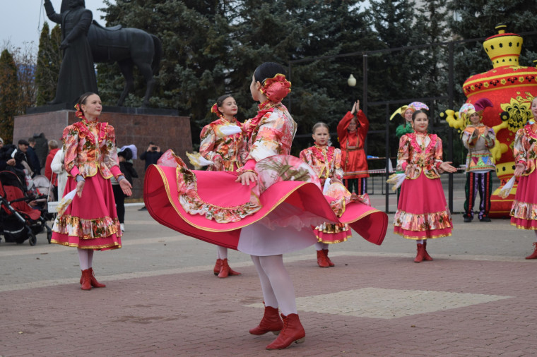 В эти выходные в Красногвардейском районе прошла Бирюченская ярмарка.
