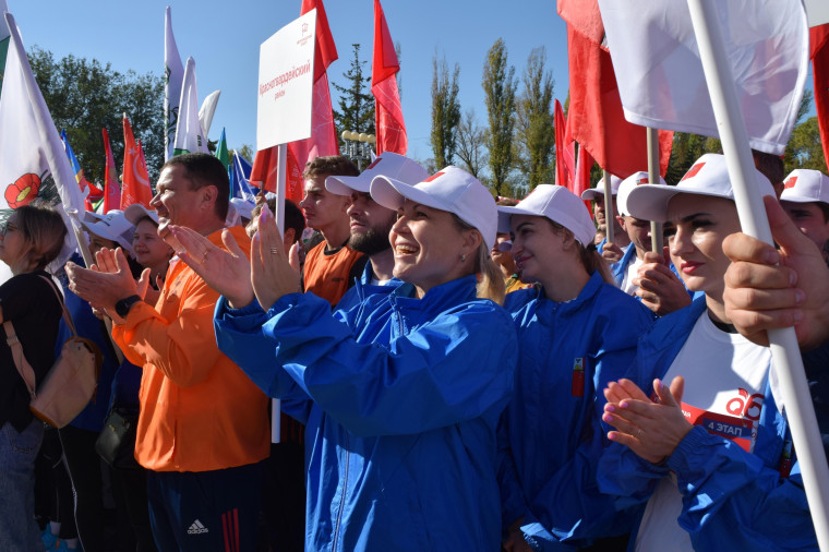 Красногвардейские легкоатлеты приняли участие в «Губернаторской эстафете».