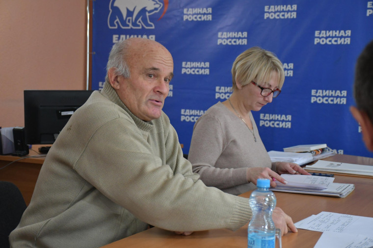 Депутат Белгородской областной Думы Виктор Ковалёв провёл приём жителей Красногвардейского района.