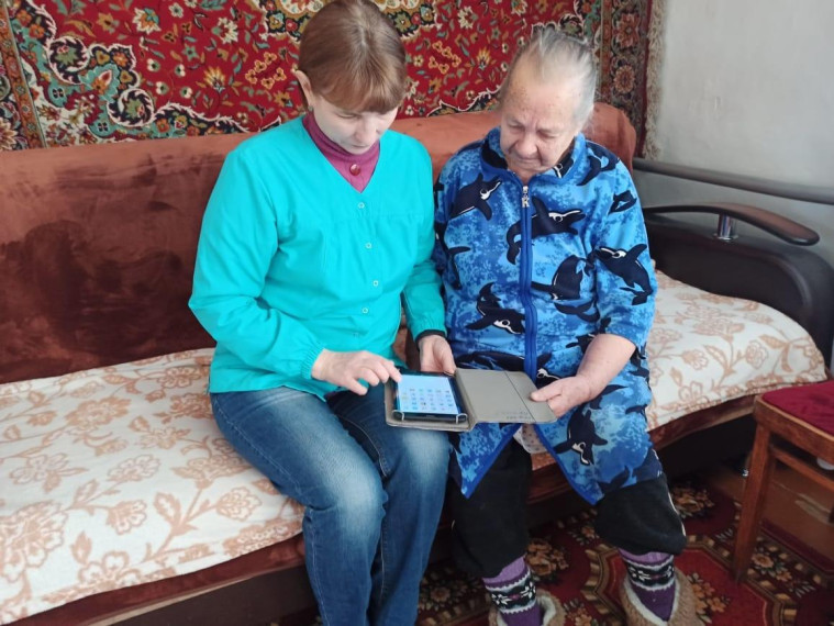 Ежегодно в рамках проекта «Старшее поколение» социальные услуги получают более 1000 красногвардейцев пожилого возраста и инвалидов.
