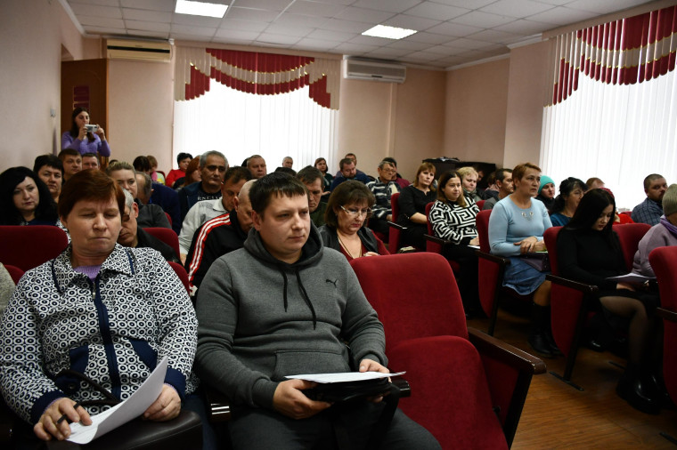 Красногвардейцы, воспользовавшиеся господдержкой, получили консультацию специалистов Министерства сельского хозяйства и продовольствия Белгородской области.