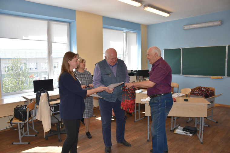 Муниципальный этап соревнований по компьютерной грамотности прошёл в Бирюче.