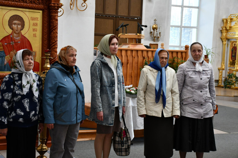 Благодатный огонь доставлен в Красногвардейский район.