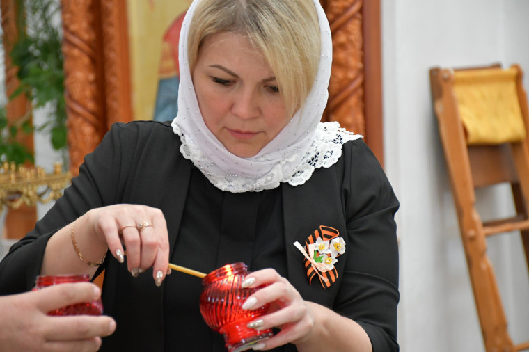 Благодатный огонь доставлен в Красногвардейский район.