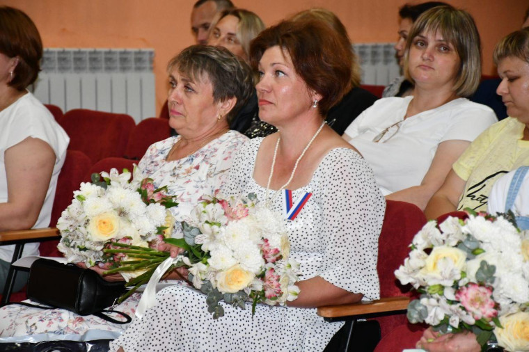 Депутат Государственной Думы Наталия Полуянова посетила с рабочим визитом Красногвардейский район.