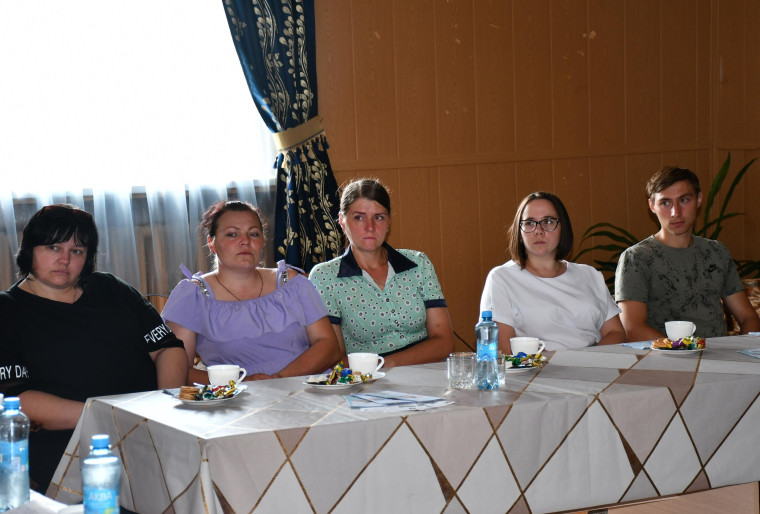 Очередная встреча в рамках муниципального этапа форума «Белгородская семья» состоялась в Коломыцево.