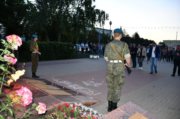 Жители района в День памяти и скорби присоединились к акции «Свеча памяти».