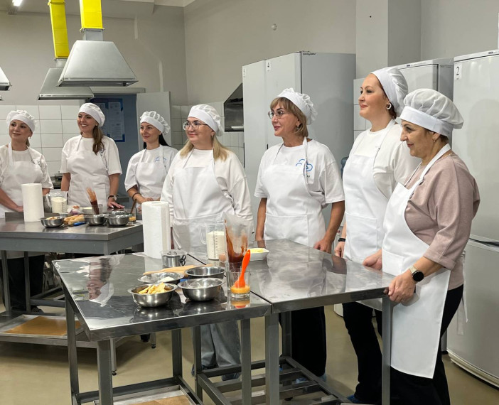 В преддверии Дня матери, в ОГАПОУ «Губкинский горно-политехнический колледж», в рамках федерального партийного проекта «Женское движение Единой России», прошла акция «Вкус заботы».