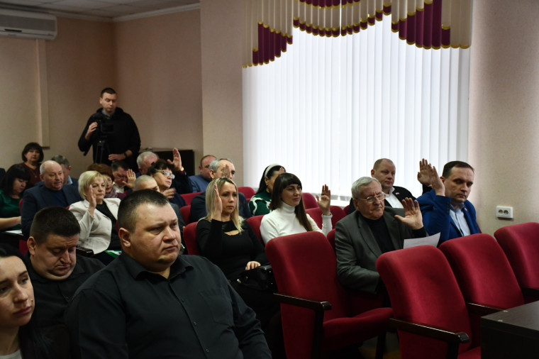 В Бирюче состоялось шестое заседания Совета депутатов Красногвардейского муниципального округа.